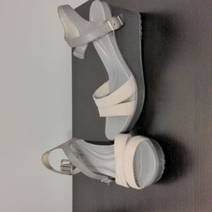 Crocs Wedge, silver and grey, 3 inch wedge